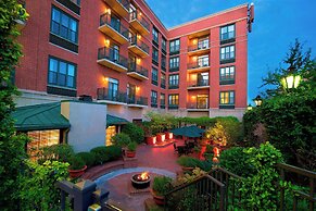 Courtyard by Marriott Savannah Downtown/Historic District
