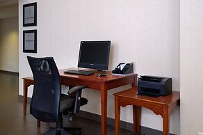 Hampton Inn & Suites State College at Williamsburg Square