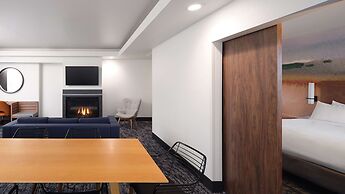 River's Edge Hotel Portland, Tapestry Collection by Hilton