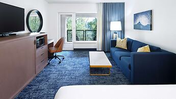 River's Edge Hotel Portland, Tapestry Collection by Hilton