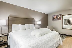 Red Roof Inn PLUS+ & Suites Savannah - I-95