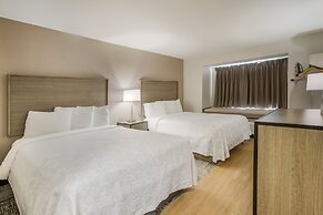 Red Roof Inn PLUS+ & Suites Savannah - I-95