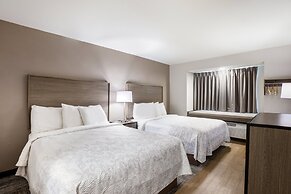 Red Roof Inn PLUS+ & Suites Savannah - I-95