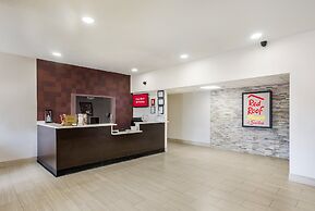 Red Roof Inn PLUS+ & Suites Savannah - I-95