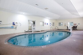 Red Roof Inn PLUS+ & Suites Savannah - I-95