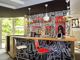 ibis Lannion Cote de Granit Rose