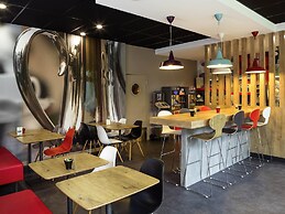 ibis Lannion Cote de Granit Rose