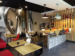 ibis Lannion Cote de Granit Rose