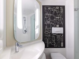 B&B HOTEL Wuppertal-City