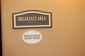 Super 8 by Wyndham Beaumont I-10 South/College St