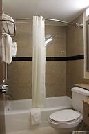 Super 8 by Wyndham Beaumont I-10 South/College St