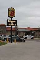 Super 8 by Wyndham Beaumont I-10 South/College St