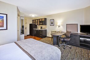 Candlewood Suites Indianapolis, an IHG Hotel