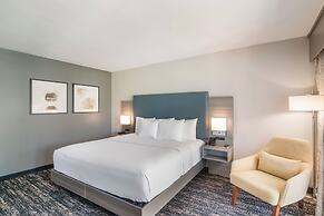 Hourglass Hotel, Trademark Collection by Wyndham