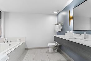 Hourglass Hotel, Trademark Collection by Wyndham