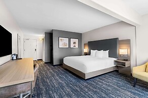 Hourglass Hotel, Ascend Hotel Collection