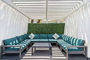 Hourglass Hotel, Ascend Hotel Collection