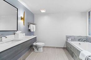 Hourglass Hotel, Ascend Hotel Collection