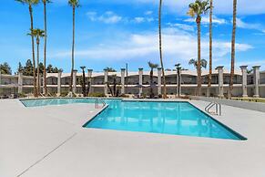 Hourglass Hotel, Ascend Hotel Collection