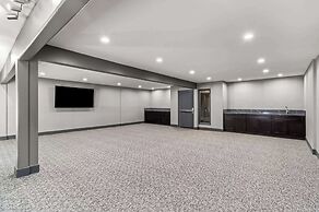 Hourglass Hotel, Ascend Hotel Collection