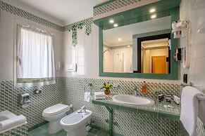 Hotel Diana Roof Garden