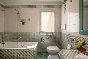 Hotel Diana Roof Garden