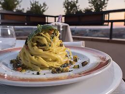 Hotel Diana Roof Garden