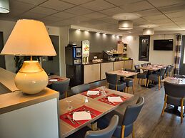 Hotel Restaurant La Chaumiere Les Mureaux - Flins