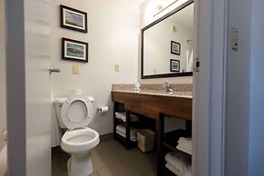 Comfort Suites
