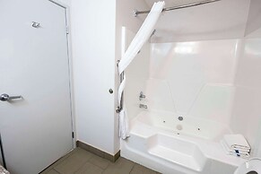 Comfort Suites