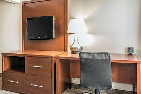 Comfort Suites