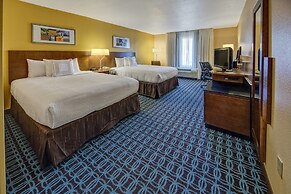 Fairfield Inn & Suites by Marriott Near Universal Orlando