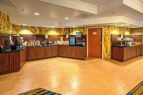 Fairfield Inn & Suites by Marriott Near Universal Orlando
