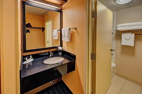 Fairfield Inn & Suites by Marriott Near Universal Orlando