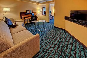 Fairfield Inn & Suites by Marriott Near Universal Orlando