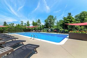 Maine Evergreen Hotel, Ascend Hotel Collection