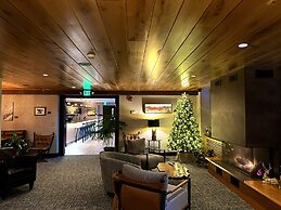 Maine Evergreen Hotel, Ascend Hotel Collection