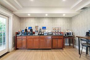 Best Western Cedar Inn & Suites