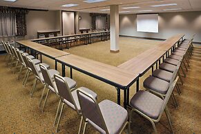 Country Inn & Suites by Radisson, Lansing, MI