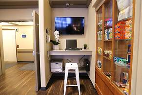 Days Inn by Wyndham Calgary Airport