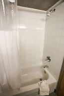 Days Inn by Wyndham Calgary Airport