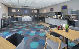 Holiday Inn Express Lichfield by IHG