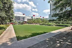 Holiday Inn Express Hotel & Suites Houston-Downtown Conv Ctr by IHG