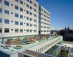 Holiday Inn Express Hotel & Suites Portland-NW Downtown by IHG