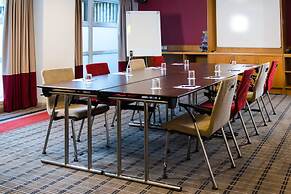 Holiday Inn Express Swindon - West by IHG