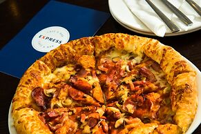 Holiday Inn Express Swindon - West by IHG