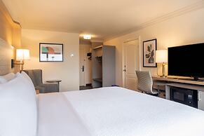 Holiday Inn Victoria Elk Lake by IHG