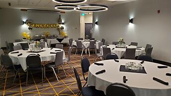 Holiday Inn Victoria Elk Lake by IHG