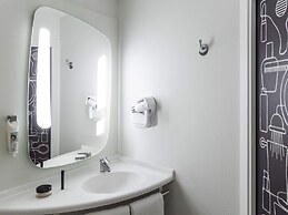 ibis Brussels Centre Gare Midi