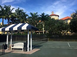 The Ritz-Carlton Naples, Tiburón